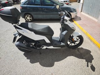 Kymco Agility S Scooter Negra