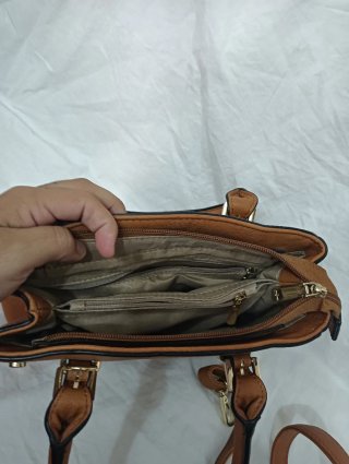 Bolso Louis Vuitton Cuero Marrón y Dorado