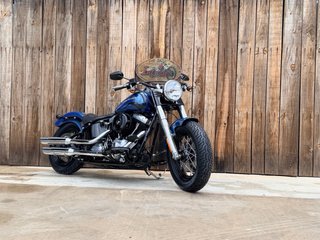 Harley Davidson Softail Slim Azul
