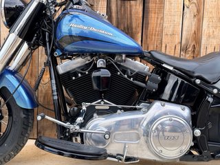 Harley Davidson Softail Slim Azul