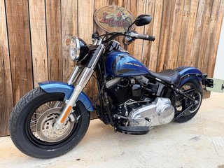 Harley Davidson Softail Slim Azul