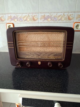 Radio Antigua Philips Marrón