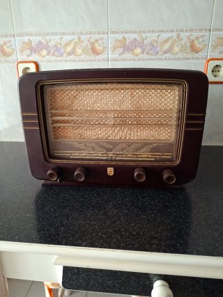 Radio Antigua Philips Marrón