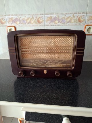 Radio Antigua Philips Marrón