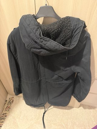 Parka nera DOWN UP con cappuccio foderato
