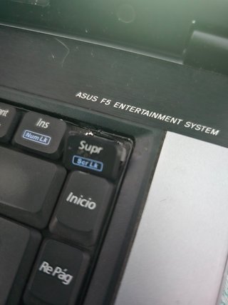 Portátil ASUS F5 Entertainment System