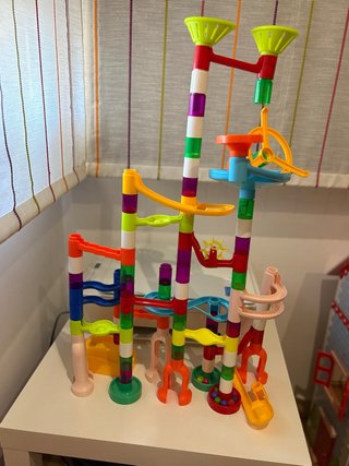 Juego de construcción canicas