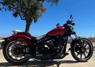 Harley-Davidson Softail Breakout 114 Roja