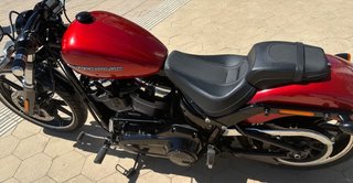 Harley-Davidson Softail Breakout 114 Roja