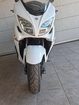 Suzuki Burgman 400 ABS Blanca