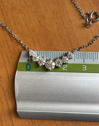 Collana con diamanti moissanite
