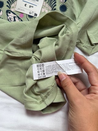 Camiseta Pull&Bear verde talla L con etiqueta