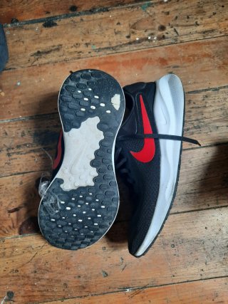 Zapatillas Nike Hombre Negras y Rojas