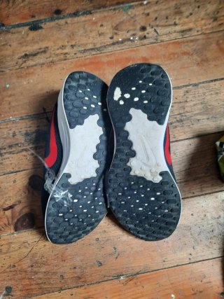Zapatillas Nike Hombre Negras y Rojas