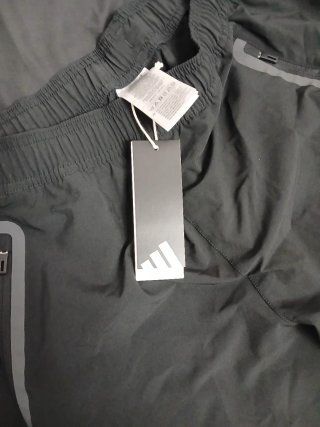 Pantaloni Adidas Neri Nuovi Taglia M 30€