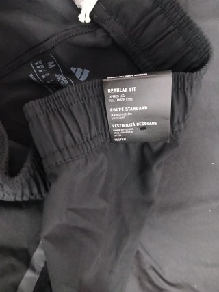 Pantaloni Adidas Neri Nuovi Taglia M 30€
