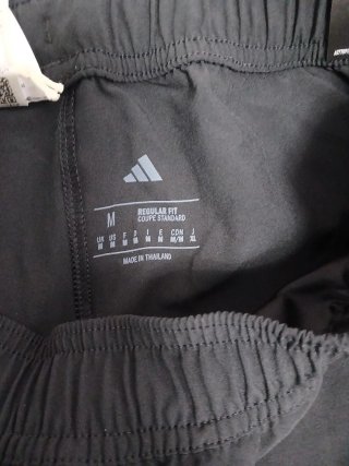 Pantaloni Adidas Neri Nuovi Taglia M 30€
