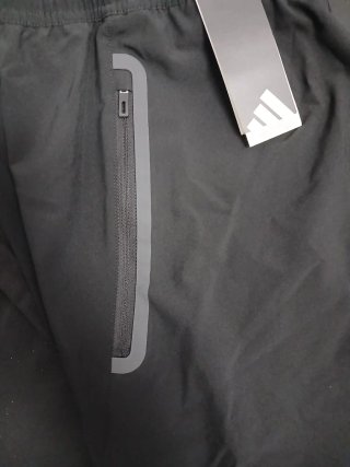 Pantaloni Adidas Neri Nuovi Taglia M 30€