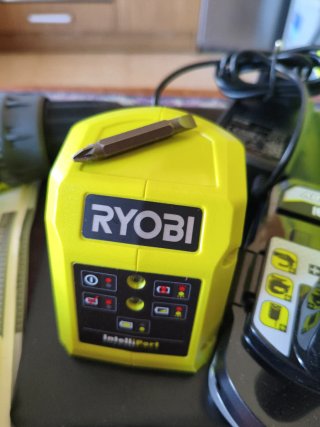 Taladro Percutor Ryobi ONE+ 18V