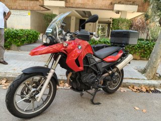 BMW F650GS 800cc Roja y Negra
