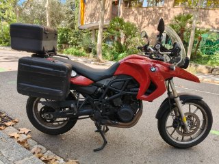 BMW F650GS 800cc Roja y Negra
