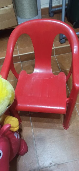 Silla roja, ciervo saltarín y Piolín