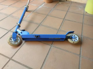 Patinete infantil azul