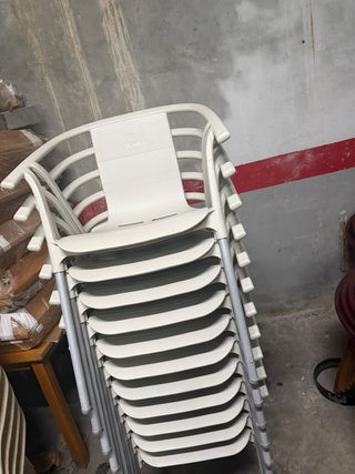 Sillas de terraza Alhambra blancas cada una 10€