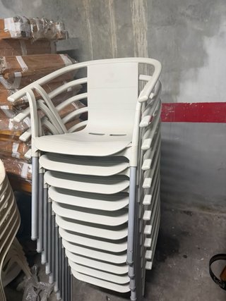 Sillas de terraza Alhambra blancas cada una 10€