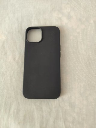 Funda negra para iPhone 13