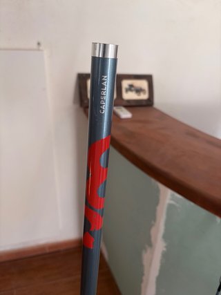 Caña de pescar con carrete surfcasting