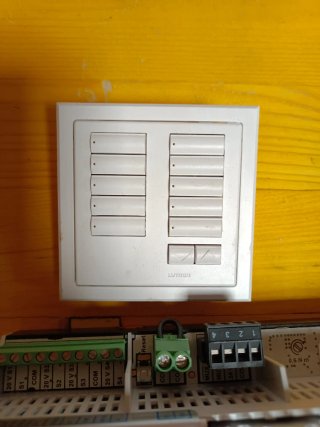 Controlador Iluminación Inteligente Lutron QSNE-4A
