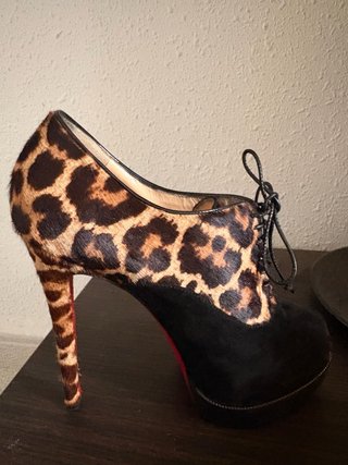Tacones Christian Louboutin Animal Print