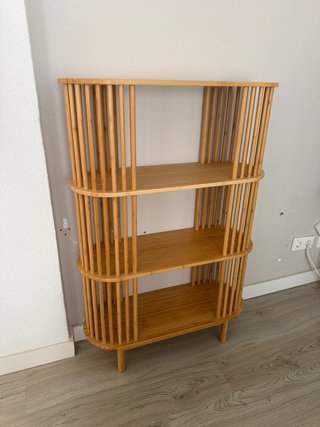 Estantería de madera