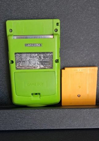 Game Boy Color + Donkey Kong Land