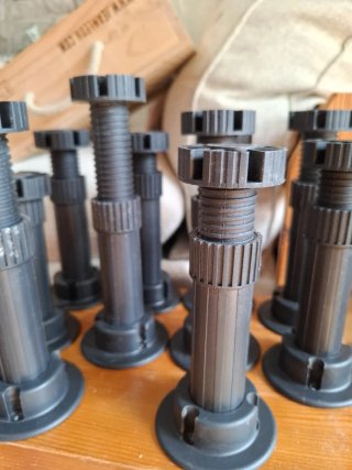 Patas regulables para muebles 13/19 cm