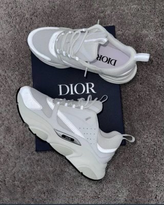 Zapatillas B22 grises y blancas