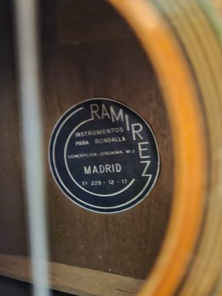 Guitarra Clásica José Ramírez + Estuche