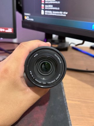Cámara Lumix G7 con objetivos