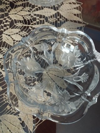 Cenicero cristal tallado con uñas plata