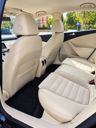 Volkswagen Passat 2010