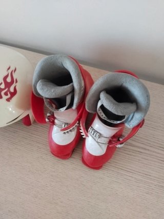 Botas de esquí para niño rojas