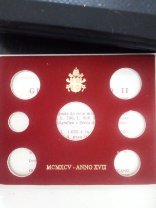 8 cofanetti vuoti Lire Vaticano Papa G.P. II