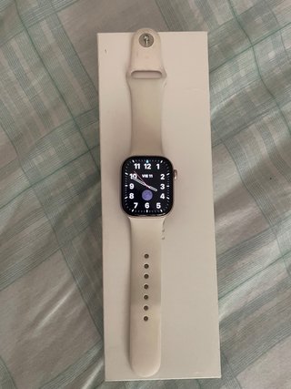 Apple Watch Series 10 Beige/Oro
