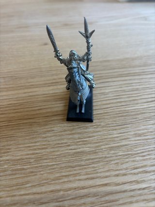 Magos Altos Elfos a caballo Warhammer