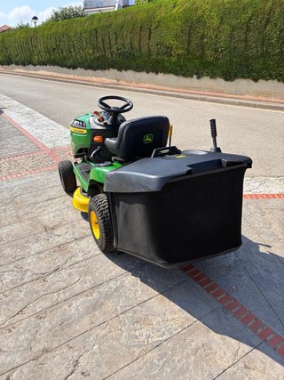 Tractor cortacésped John Deere X116R