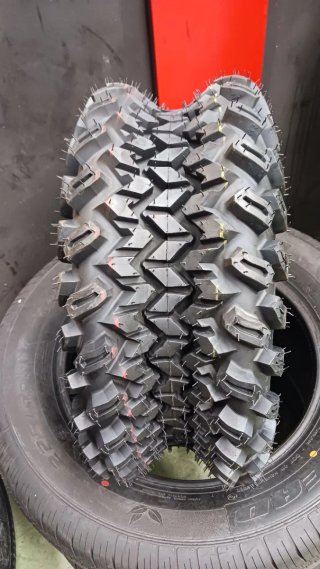 22X11 R10 DURO
