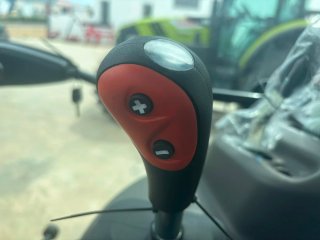 Tractor Claas Axos 230 Estándar