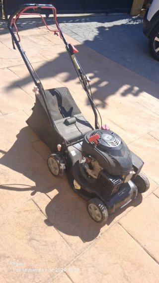 Cortacésped con traccion gasolina 139cc