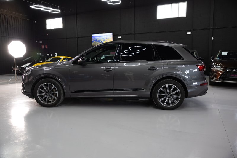 Audi Q7 2021, foto 7